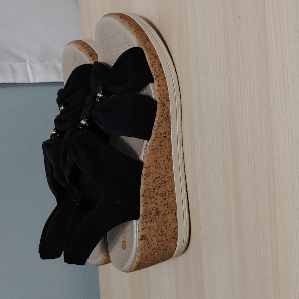 Bzees Roma Corked Wedge Sandals - Picture 8 of 8